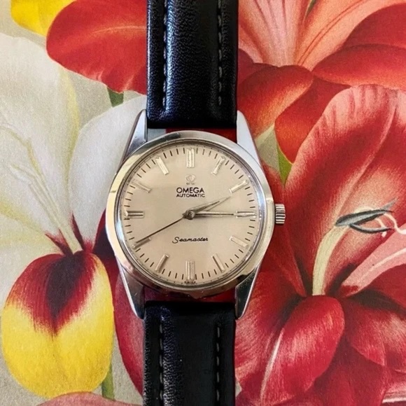 Vintage 34mm Omega Seamaster Stainless Steel Watch - Black Strap main image 4
